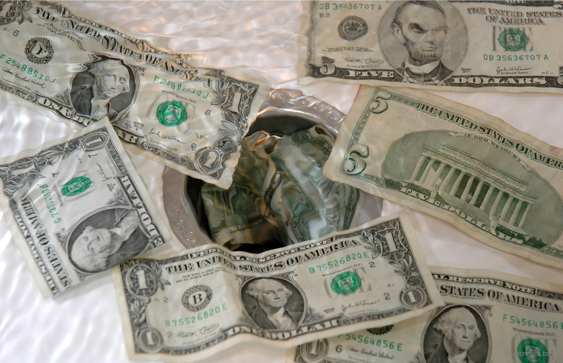 Деньги го. Money down the Drain. Throw money down the Drain. Throwing money down the Drain предложения